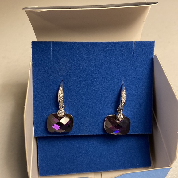 Avon Imari Seduction Earrings - Picture 3 of 5
